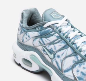 Giay Nike Air Max Plus 'Origins Waterway' FV0394-300