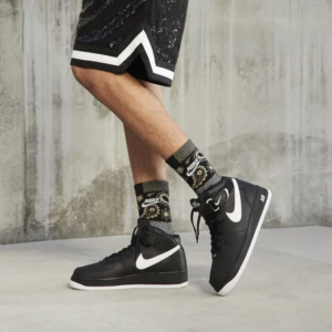 Giay Nike Air Force 1 Mid '07 'Black White Sole' DV0806-001