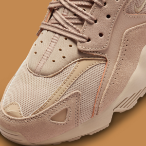 Giay Nike Air Huarache Runner 'Wheat Gold' DZ3306-200