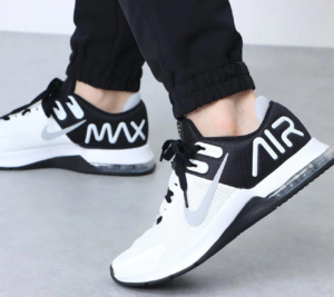 Giay Nike Air Max Alpha Trainer 4 'White Black' CW3396-100