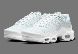Giay Nike Air Max Plus 'White Metallic Silver' FV0952-100