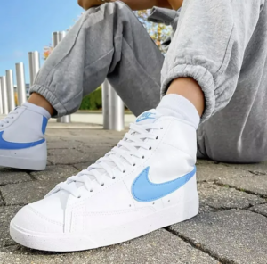 Giay Nike Blazer Mid ’77 'University Blue' DQ4124‑101