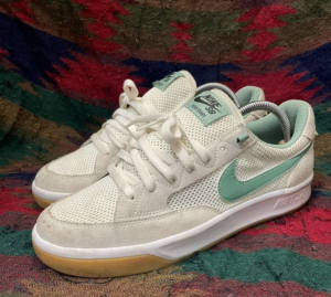 nike sb adversary healing jade