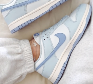 Giay Nike Dunk Low 'Blue Tint' DD1873-400
