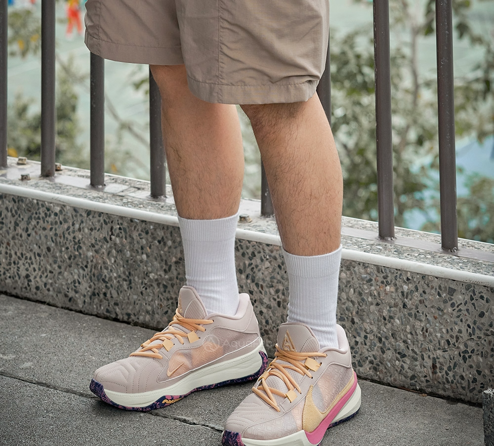 Alternative view of Giày Nike Zoom Freak 5 'Fossil Stone' DX4996-200