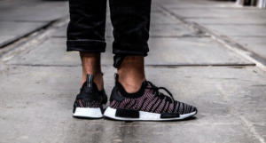 Giay Adidas NMD R1 'Grey Solar Pink' CQ2386
