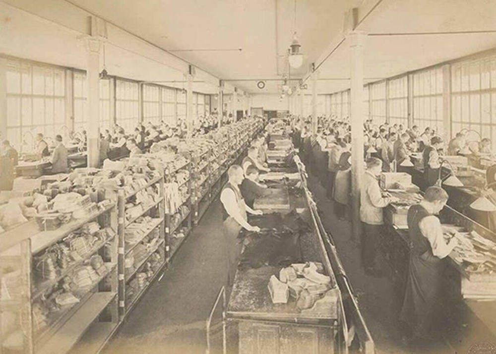 Hinh anh 1: Bally - Thuong hieu noi tieng voi nhung chiec that lung da