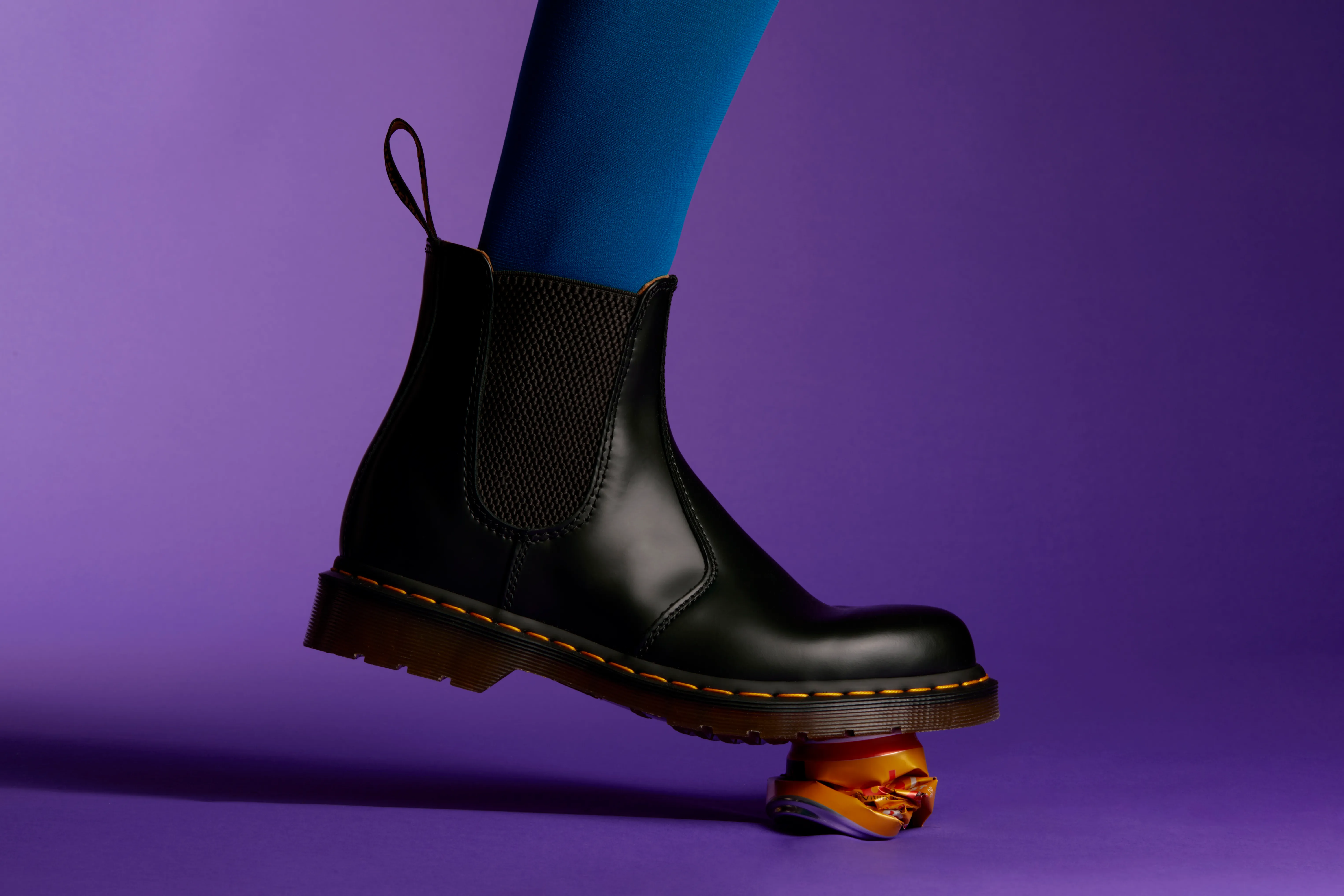Dr. Martens 2976 - Dòng Chelsea Boots biểu tượng của Dr.Martens Hinh anh 2: Dr. Martens 2976 - Dong Chelsea Boots bieu tuong cua Dr.Martens