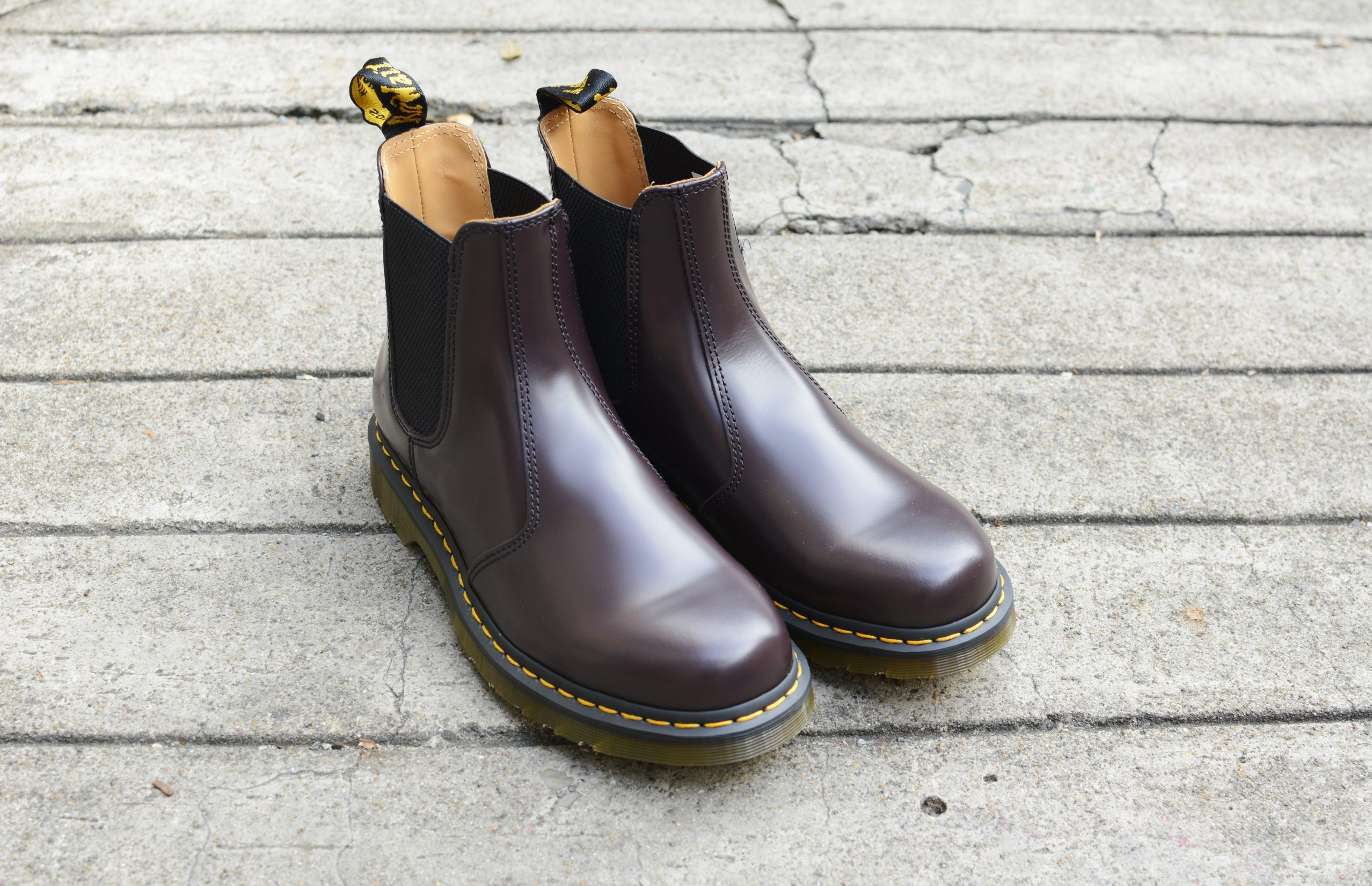 Dr. Martens 2976 - Dòng Chelsea Boots biểu tượng của Dr.Martens Hinh anh 3: Dr. Martens 2976 - Dong Chelsea Boots bieu tuong cua Dr.Martens