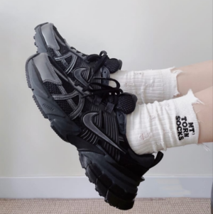 Giay Nike V2K Run 'Metallic Silver Black' FD0736-001