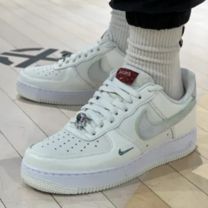 Giay Nike Air Force 1 Low CNY 'Year of the Dragon' FZ5052-131