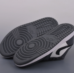 Giay Nike Air Jordan 1 Low 'Off-Noir' DC0774-102