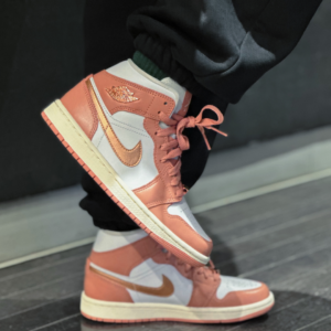 Giay Nike Air Jordan 1 Mid SE 'Red Stardust' FB9892-670