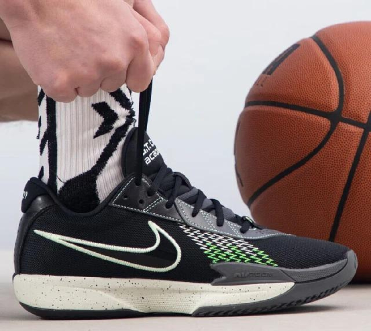 Alternative view of Giày Nike GT Cut Academy EP 'Black' FB2598-001