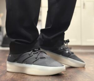 Giay Fear Of God Athletics Basketball 'Carbon' IF6680