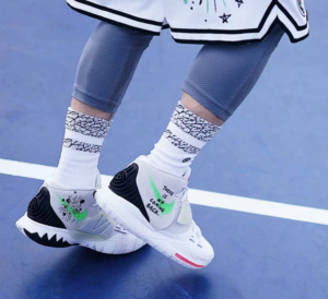 Giay Nike Air Flight 89 'Planet Of Hoops' CW2616-101