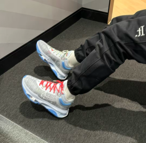 Giay Nike Zoom GT Jump 2 'Christmas' DJ9432-002