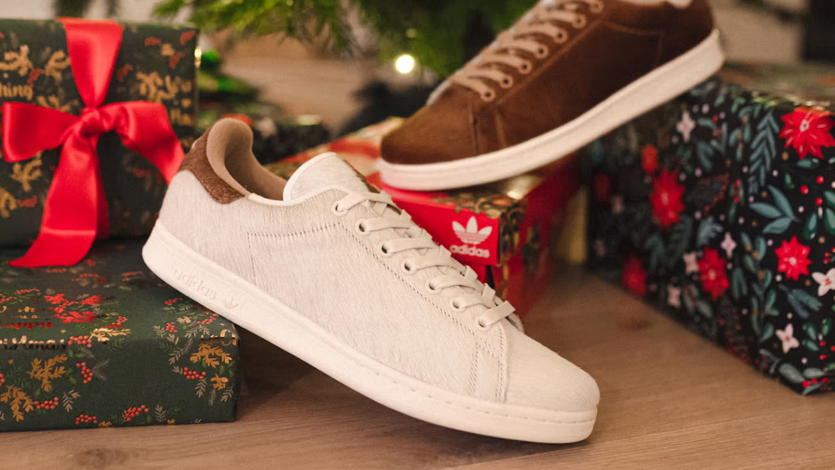 Hinh anh 11: Dau la nhung doi sneaker chu de Giang sinh tot nhat moi thoi dai?