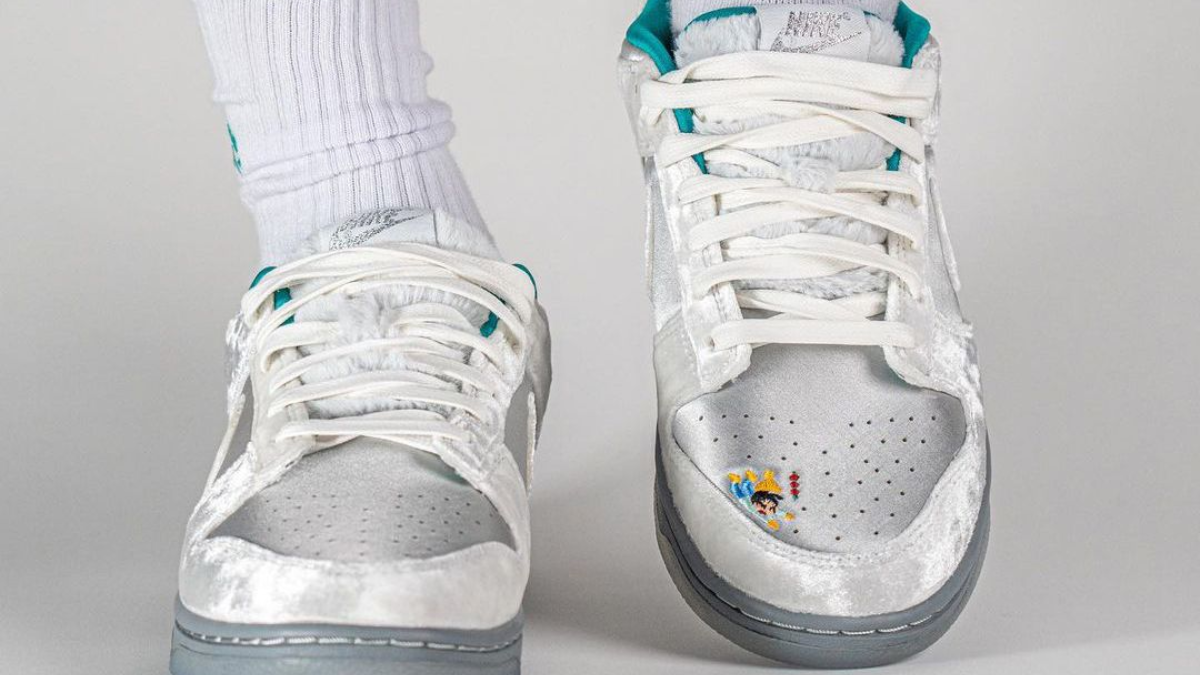 Hinh anh 12: Dau la nhung doi sneaker chu de Giang sinh tot nhat moi thoi dai?