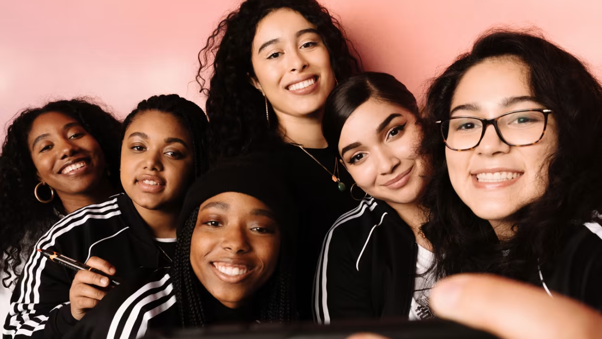 Hinh anh 5: Diem danh cac nha thiet ke nu xuat sac trong nam 2023 (Phan 1)