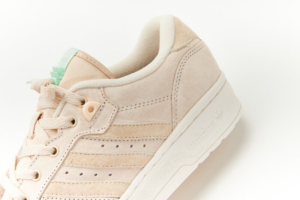 Giay Adidas Rivalry Low 'Chalk White' GW0168