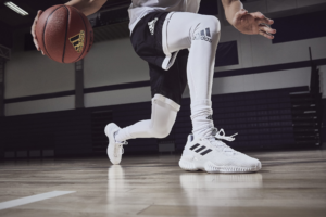 Giay Adidas Pro Bounce 2018 'White Black' FW5745