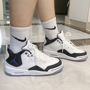 Giay Nike Air Jordan Courtside 23 'White Dark Concord' AR1002-104