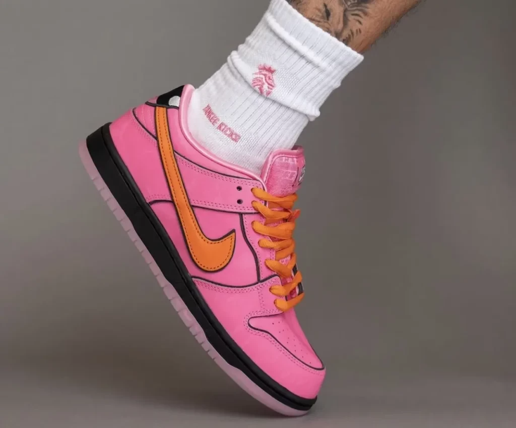 Alternative view of Giày Nike SB Dunk Low Pro x Powerpuff Girls 'Blossom' FD2631-600