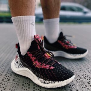 Giay Under Armour Curry Flow 10 'Black Red' 3026289-001