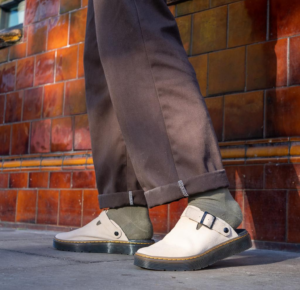 Dep Dr.Martens Carlson Suede Casual Mules 'White' 27410268