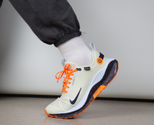 Giay Nike Reactx Infinity RN 4 GTX 'White Orange' FB2204-002