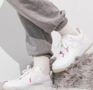 Giay Nike Air Force 1 Low 'UV Swooshes' FZ5531-111