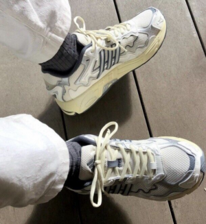 Giay Adidas Bad Bunny x Response CL 'Cream White' GY0102