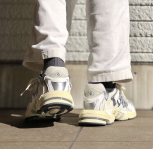 Giay Adidas Bad Bunny x Response CL 'Cream White' GY0102