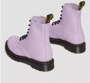 Giay Dr.Martens 1460 Pascal Black Eyelet 'Lilac' 30689308