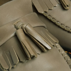 Giay Dr.Martens Adrian Carrara Tassel 'Olive' 30686352