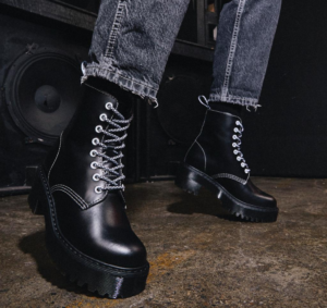 Giay Dr.Martens Shriver Hi Leather Heeled 'Black' 26916001