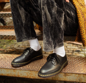 Giay Dr.Martens Smiths Vintage Smooth Leather Dress 'Black' 27715001