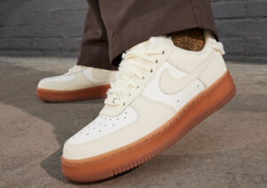 Giay Nike Air Force 1 Low ‘Sail Gum Faux Fur’ FV3701-119