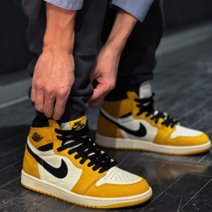Giay Nike Air Jordan 1 Retro High OG 'Yellow Ochre' DZ5485-701