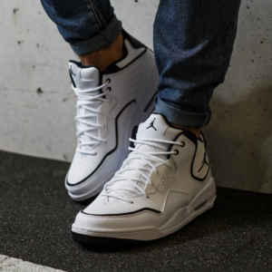Giay Nike Air Jordan Courtside 23 'White Black' AR1000-100