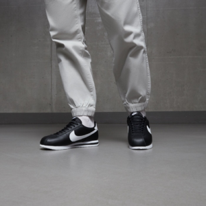 Giay Nike Cortez 'Black White' DM4044-001