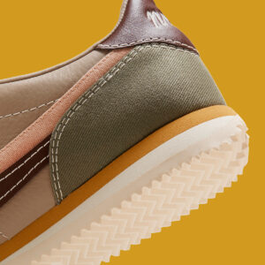 Giay Nike Cortez 'Voodoo' FZ5040-221