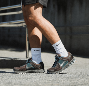 Giay Nike Zoom Vomero 5 PRM 'Brown Medium Ash' FQ8174-237