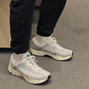 Giay Nike Zoom Vomero 5 'Platinum Tint Photon Dust' HF0731-007