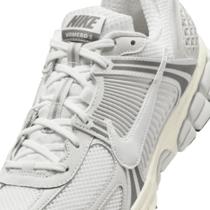 Giay Nike Zoom Vomero 5 'Platinum Tint Photon Dust' HF0731-007