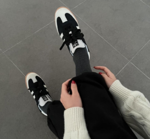 Giay Adidas Samba OG 'Black Wonder White' IE5836