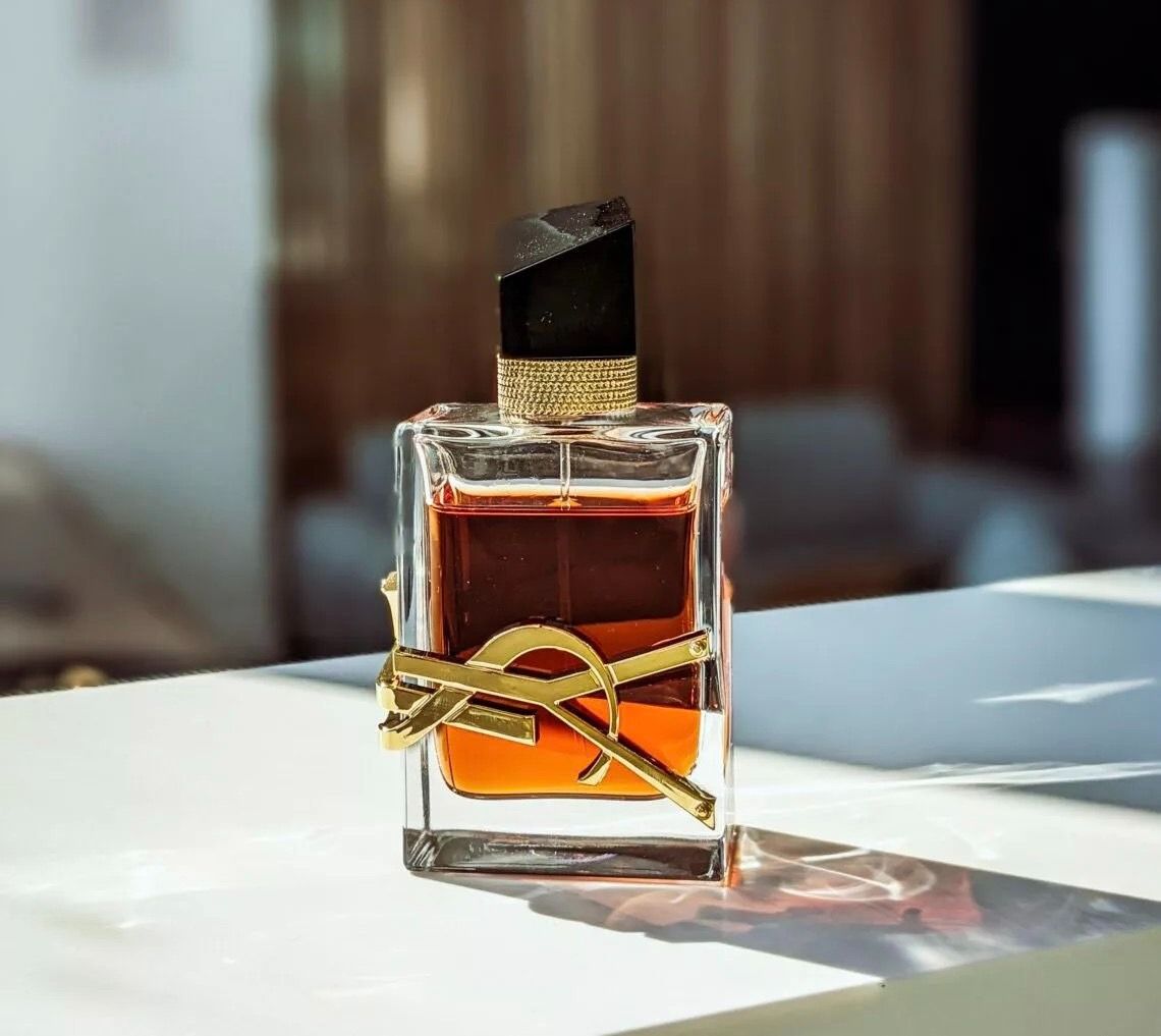 Hinh anh 2: Kham pha suc quyen ru cua Yves Saint Laurent Libre Le Parfum