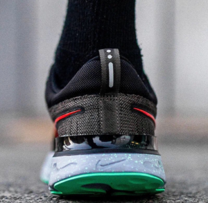 Giay Nike React Infinity Run Flyknit 2 'Ridgerock' CT2357-200