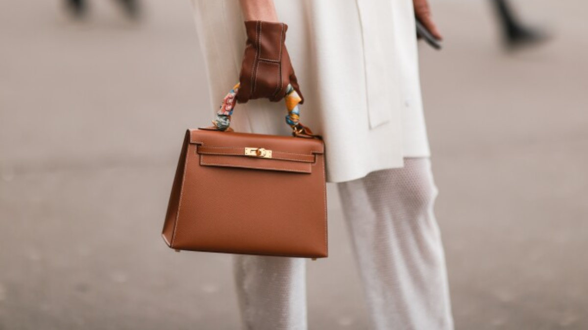 Huong dan cach bao quan va ve sinh tui Hermes cua ban